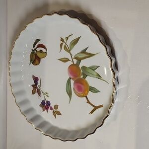 Vintage Royal worcester evesham gold trim pie plate